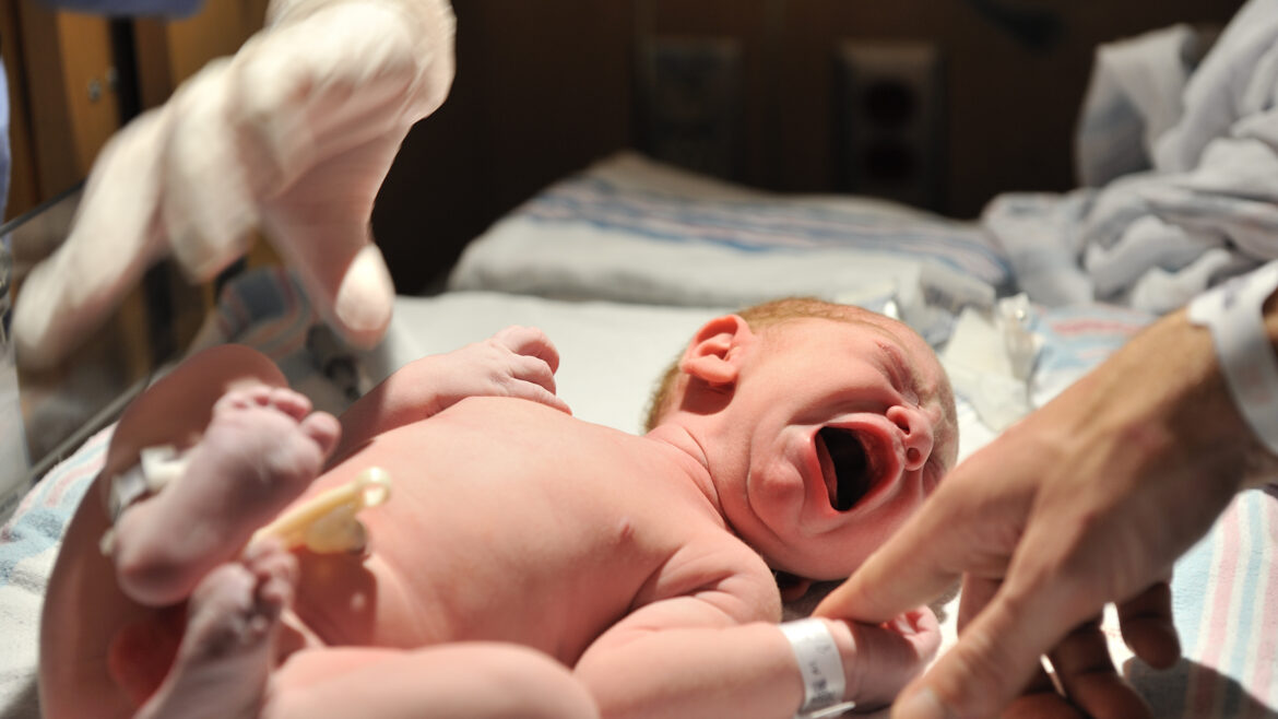 infant crying in hospital